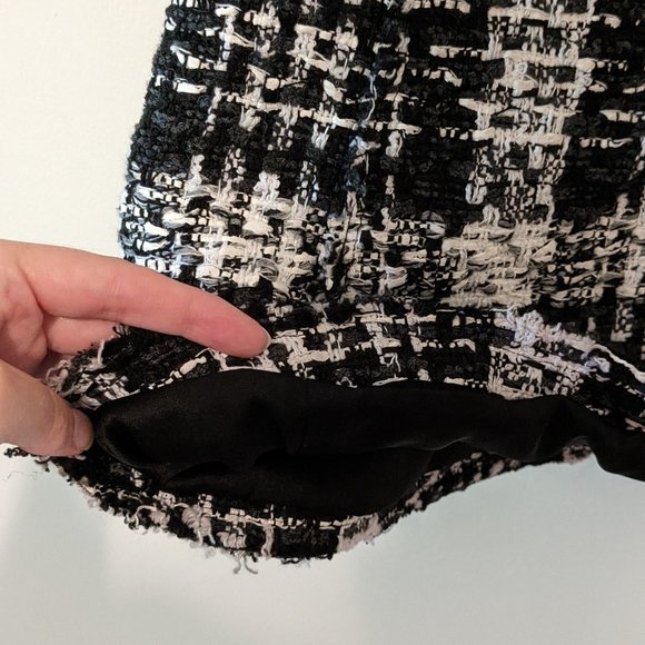 Theory Black and White "Sculpt U Shell" Rubber Tweed Sleeveless Top - Picture 8 of 10